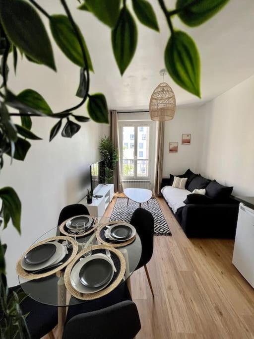 La Maison Cosy Paris Centre - Metro - Wifi Ле-Кримлен-Бисетр Экстерьер фото